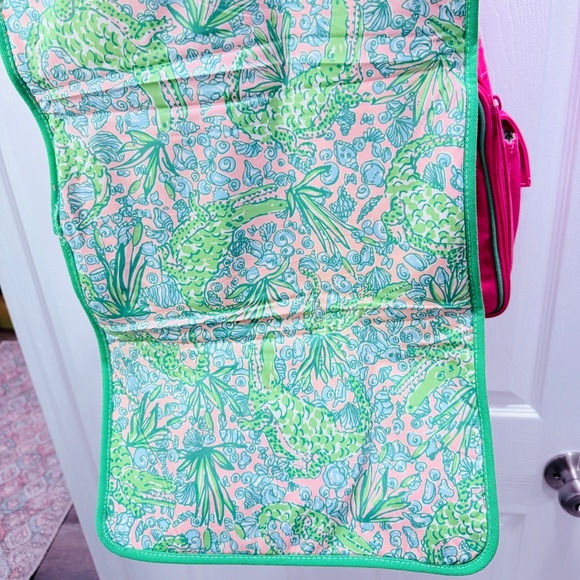NWT Lilly Pulitzer WHITE LABEL Baby Bag Canvas with Changing Pad - Picture 6 of 14